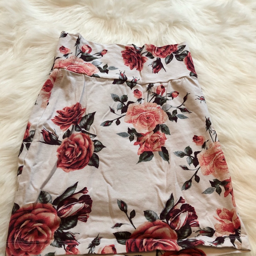 Skirts - Picture 4 of 4